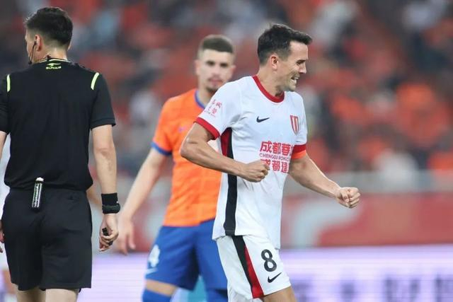 开云体育下载-周定洋获500万顶薪！媒体人热议：绝对超值，最后一份大合同|深圳新鹏城|港澳台|成都蓉城|鹏城|个税_新浪体育_新浪新闻