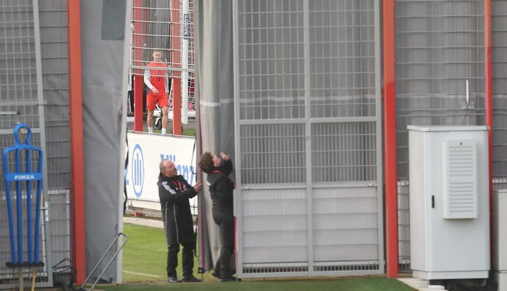 开云-图片报：基米希被拍到参加合练，拜仁员工用幕布进行了遮挡