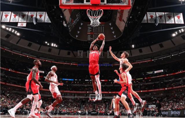 KAIYUN-【现场】申京带队豪取5连胜 火箭刮起青春风暴