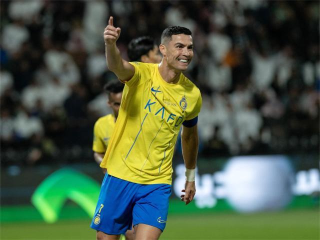 开云体育下载-【早报】十年之后，我来到你的城市，走过你来时的路