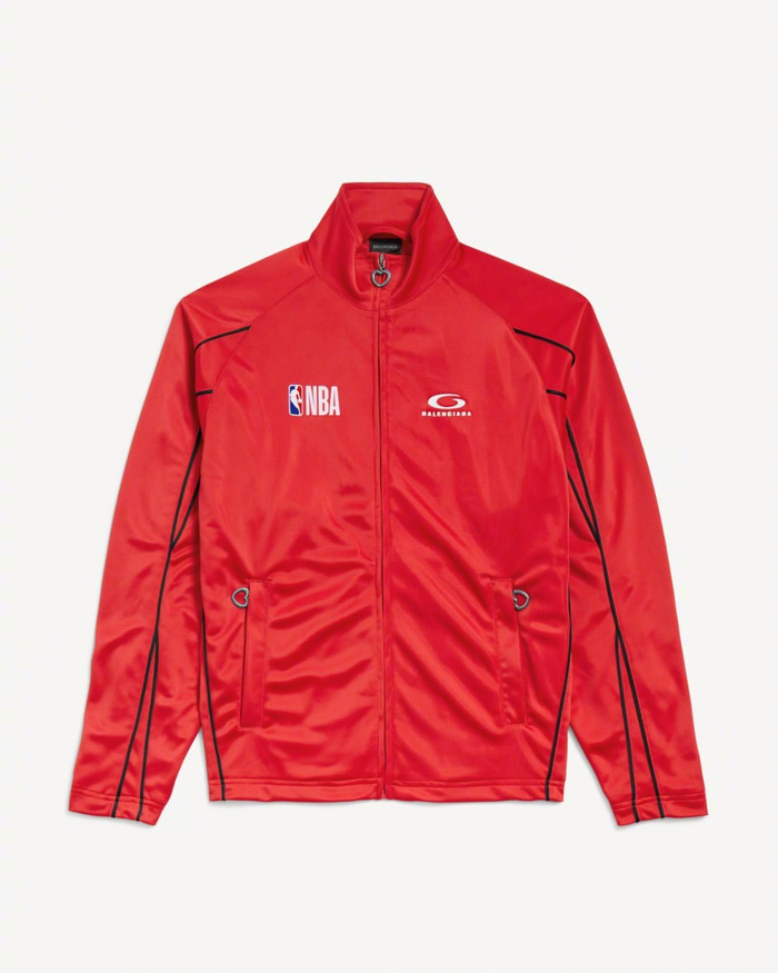 开云体育下载-巴黎世家与NBA联名系列正式发布|巴黎世家（Balenciaga）|newera|时尚_新浪体育_新浪新闻