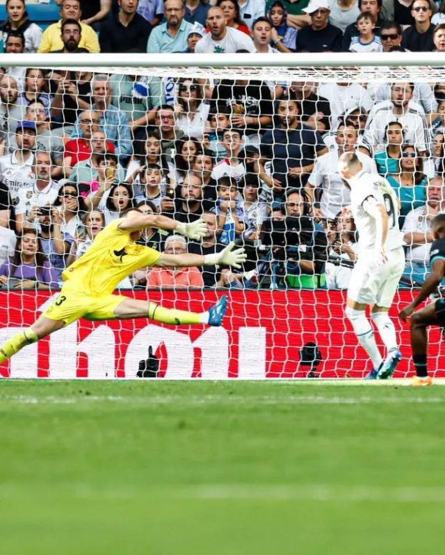 开云体育官网-【西甲】罗德里戈世界波本泽马戴帽，皇马主场取3分