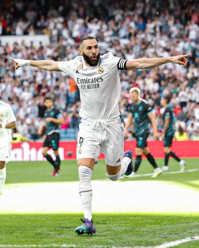 开云体育官网-【西甲】罗德里戈世界波本泽马戴帽，皇马主场取3分