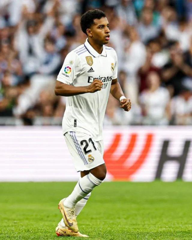 开云体育官网-【西甲】罗德里戈世界波本泽马戴帽，皇马主场取3分