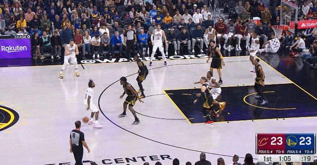 开云体育官网-【NBA新赛季首月评奖】东契奇MVP 爵士新帅最佳教练