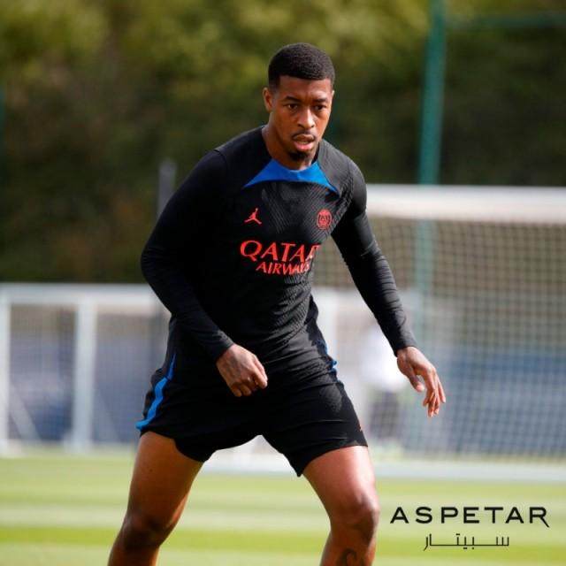 开云体育下载-【早报】莱万脚软！拜仁真对巴萨“血脉压制”？