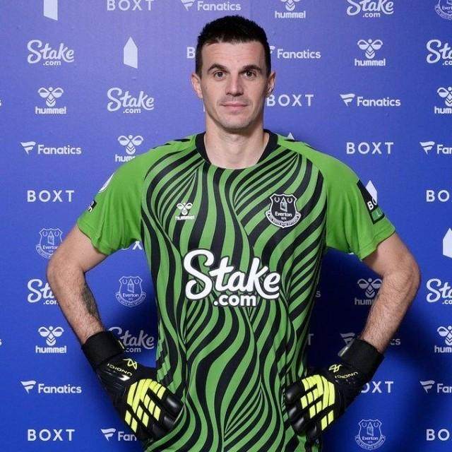 开云体育下载-【早报】莱万脚软！拜仁真对巴萨“血脉压制”？