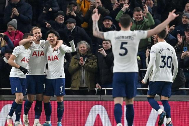 孔蒂送兰8降级大热体验 热刺5炮为皮克福德“庆生”