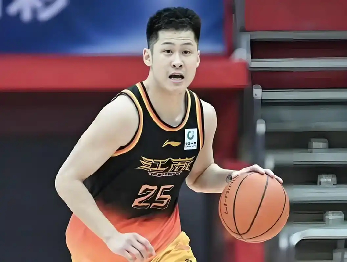 开云体育官网-北控或开启交易，1后卫+1前锋筹码，目标国手后卫，辽宁或成重点|张庆鹏|北控男篮|张帆|季后赛|朱松玮_新浪体育_新浪新闻