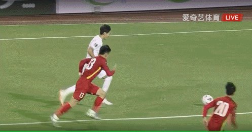 开云体育下载-【世预赛】7分钟丢2球 国足1比3越南彻底无缘世界杯