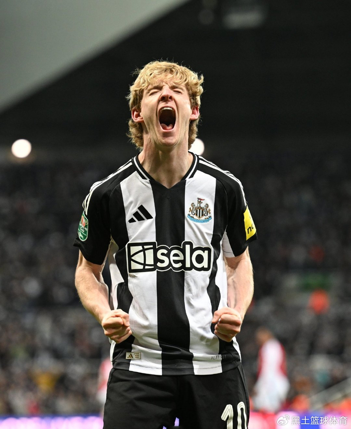 开云APP-史诗级转会！曝9500万镑顶星空降阿森纳！“8500万先生”遭放逐|本·怀特|马丁内利|阿尔特塔|苏维门迪|曼城_新浪体育_新浪新闻