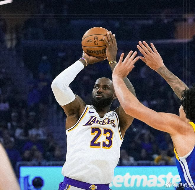 开云体育官网-东契奇生日夜26+6+8，詹皇准三双造2大纪录，湖人大胜勇士止3连败|勒布朗·詹姆斯|波士顿凯尔特人队|nba全明星赛|菲尼克斯太阳队|卢卡-东契奇_新浪体育_新浪新闻