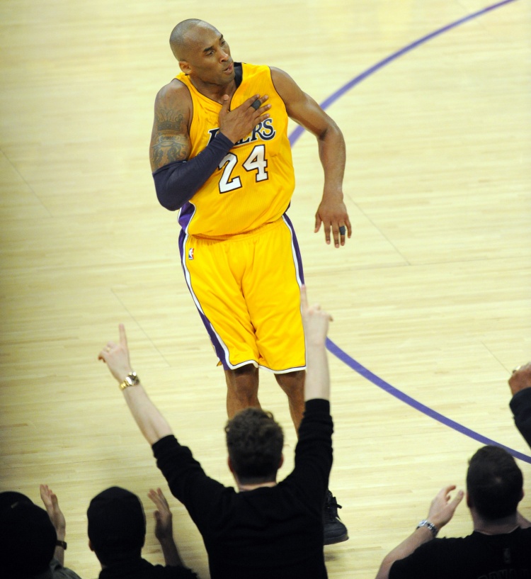 开云体育官网-总进球榜人均名人堂？老詹超天勾 保罗差5球进前40 三少库赞在列