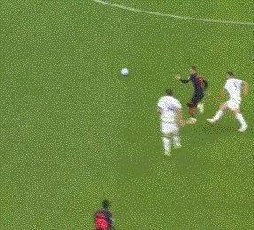 开云体育下载-【意甲】莱昂+烈火替补造逆转 AC米兰先丢2球3比2胜