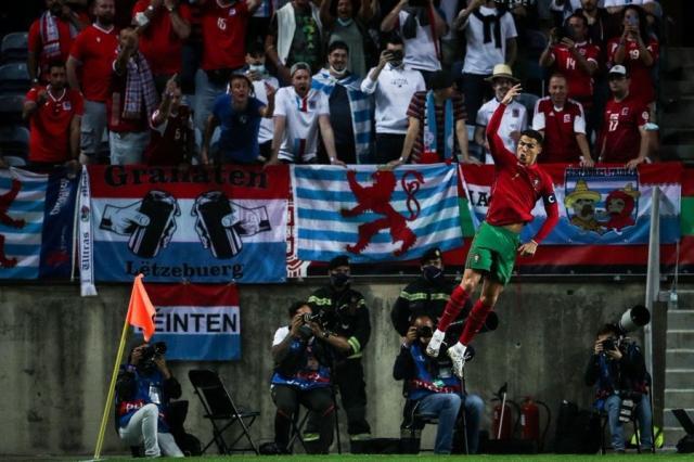 开云体育下载-【数说】C罗最快点球双响+国家队帽子戏法纪录