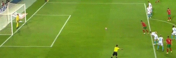 【世预赛】C罗两点射+帽子戏法 B费传射 葡萄牙5比0