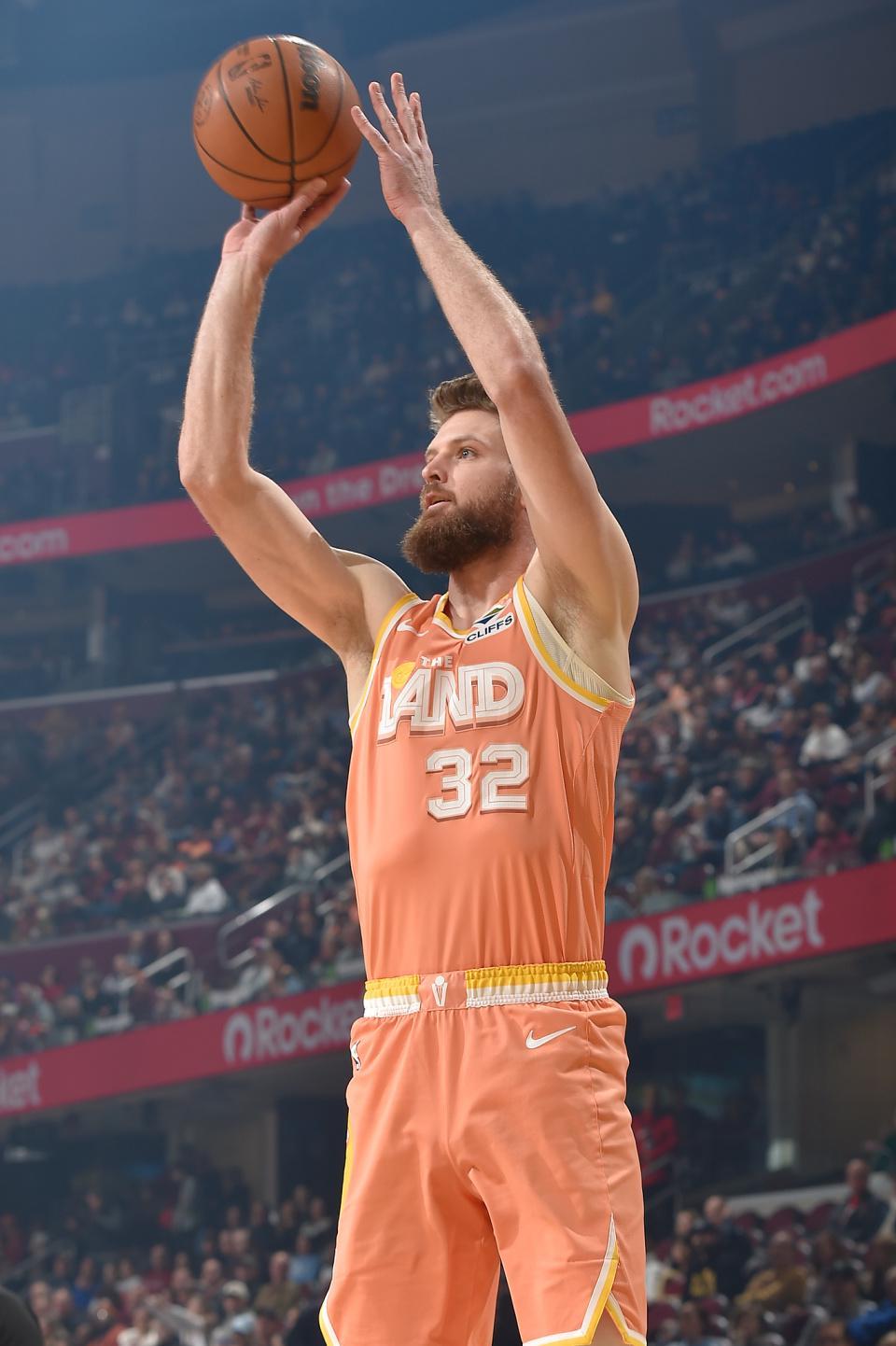 KAIYUN-米切尔45+4+4+5三分！骑士逆转双杀魔术夺4连胜 班凯罗37+10