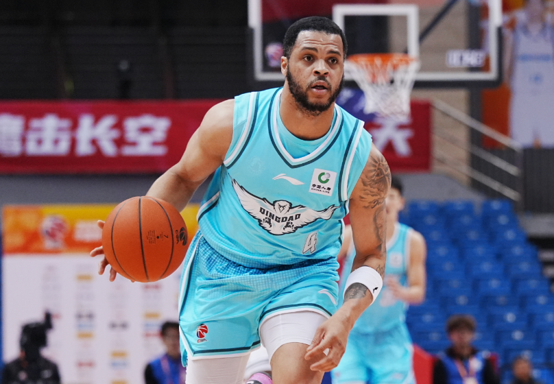 郭艾伦25+6赛季新高！广州负青岛4连败 徐昕14+12段昂君24分