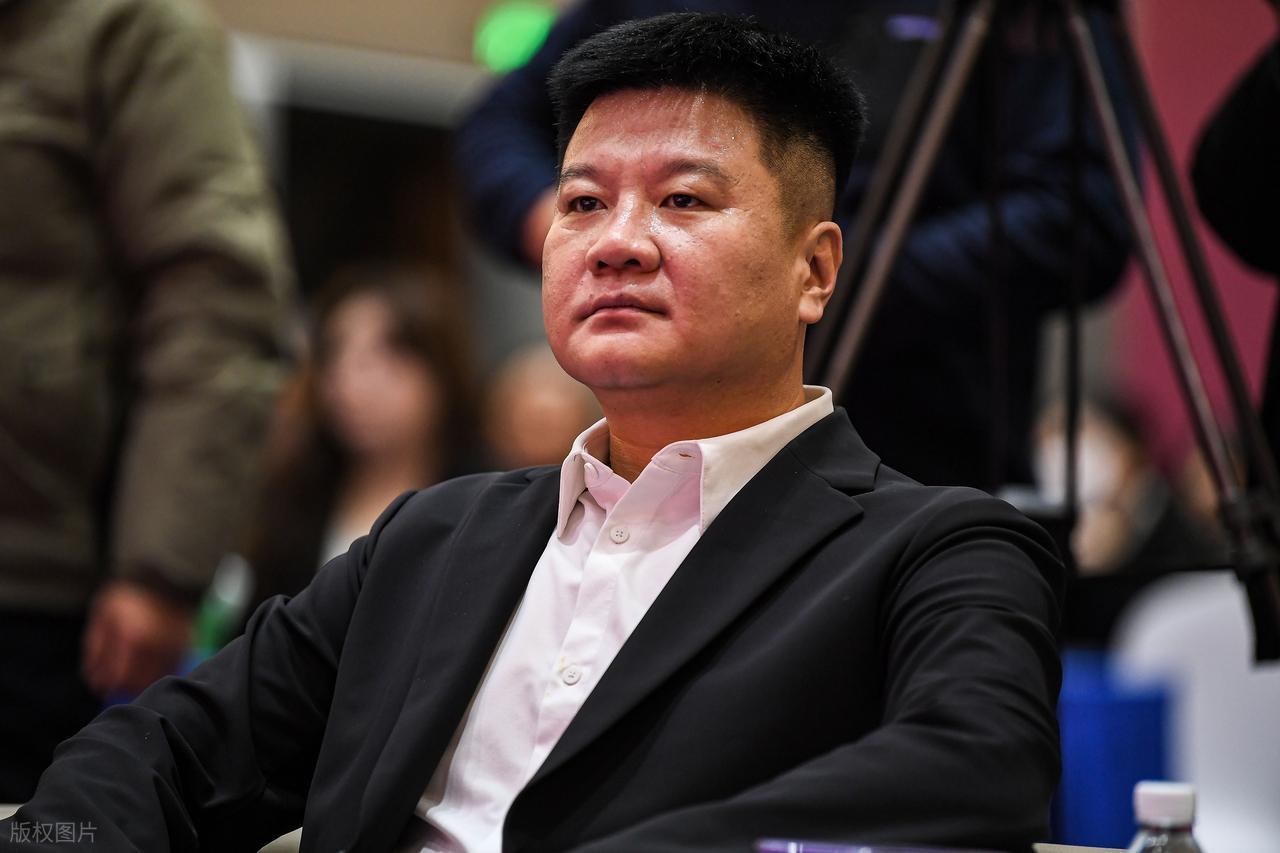 开云体育官网-争议！邵佳一斩获金帅奖只因当了国足主帅？李金羽于根伟更有资格