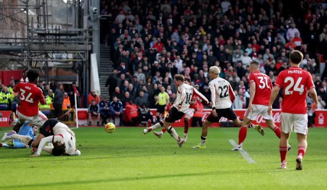 1771841100824012283.jpg 开云APP-这次体毛不越位!VAR读秒反杀,利物浦走出迷雾森林