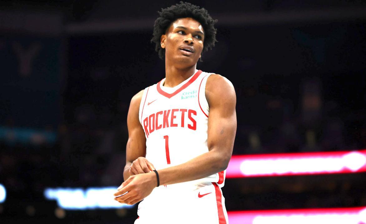 开云APP-豪取7连胜，却被强队瞧不起！暗地猥琐发育，雷霆卫冕的劲敌来了